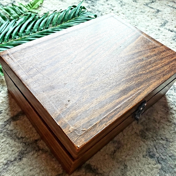 Vintage wooden jewlery box w| contents•Watches• - Picture 13 of 16